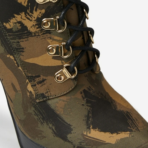 Jacelyn Lace Up Stiletto Booties - Picture 4 of 9